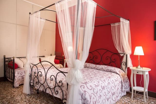 Romantic Room (external bathroom)
