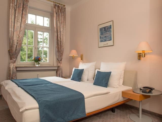 Suite, Balcony