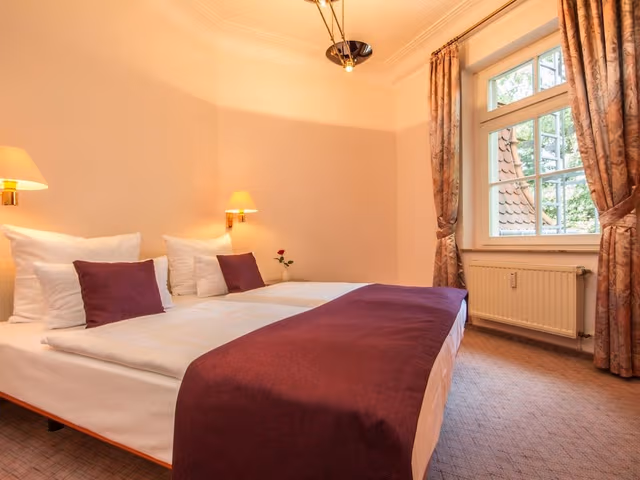 Suite, Balcony