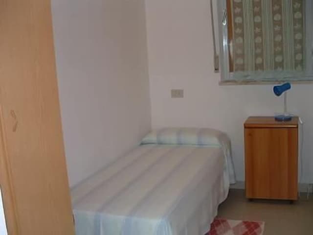 Single Room, Private Bathroom