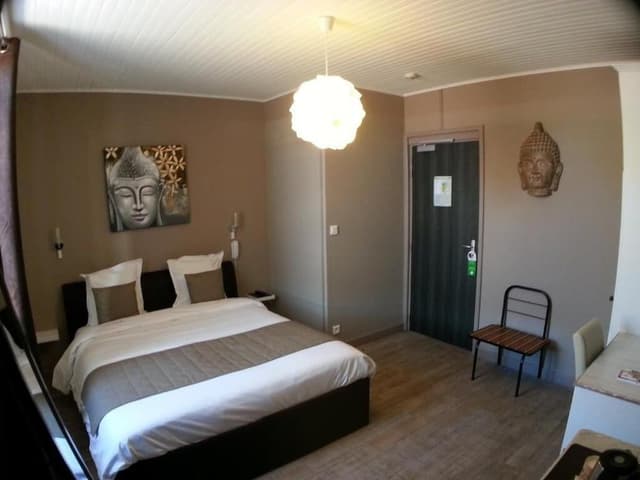 Chambre double avec douche