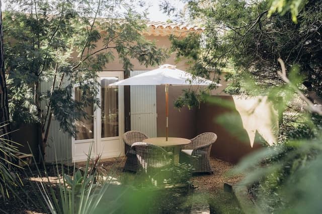 Studio, Garden View