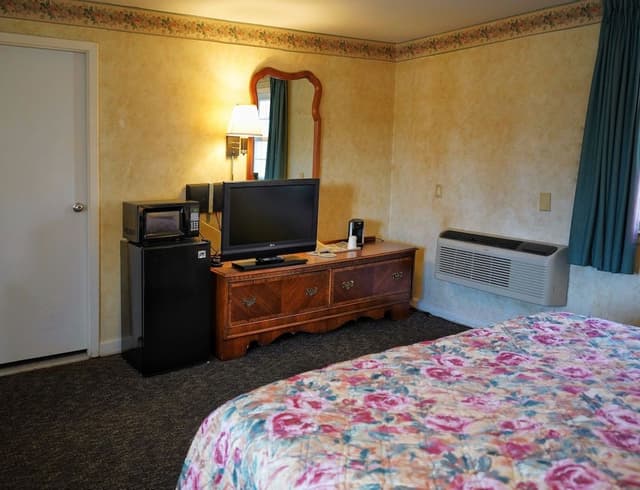 Comfort Room, 1 King Bed, Non Smoking