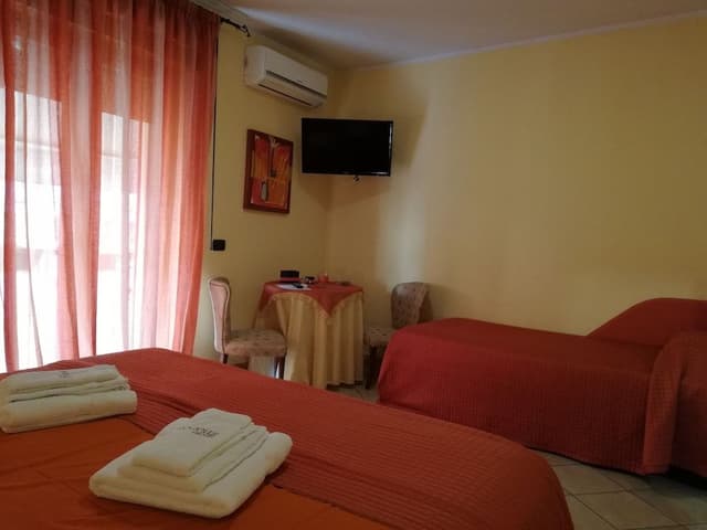 Triple Room