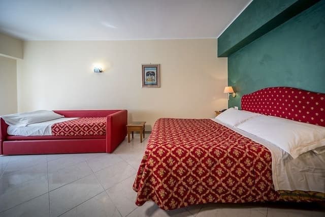 Triple Room