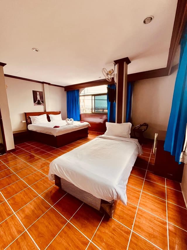 Triple Room