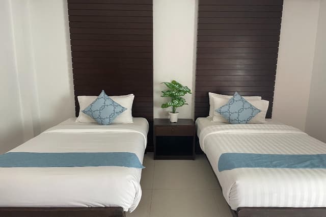 Standard Twin Room