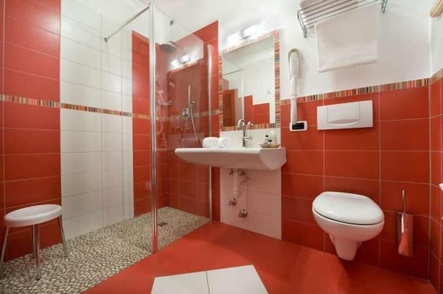 Economy Triple Room