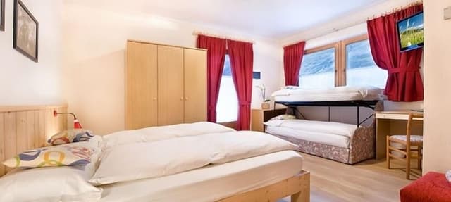 Economy Triple Room