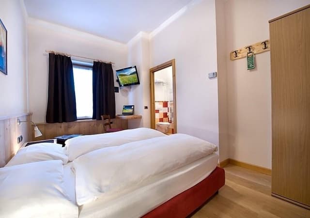 Standard Double Room, 2 Twin Beds
