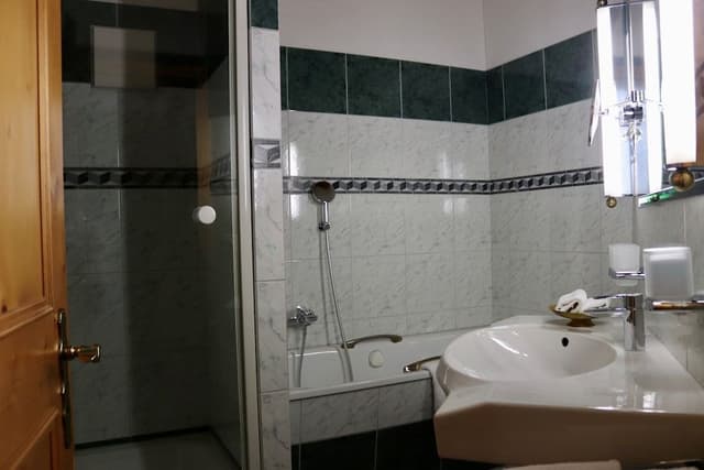Apartment South with 1 Bedroom and Balcony