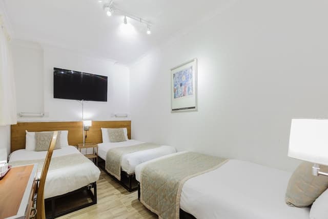 Deluxe Triple Room, Ensuite