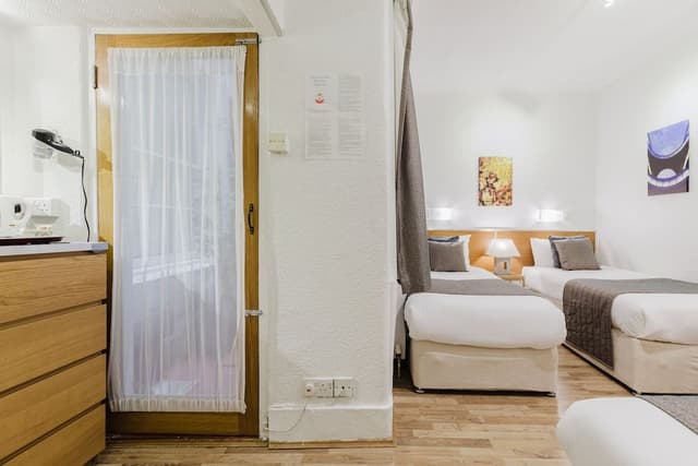 Deluxe Suite, Ensuite