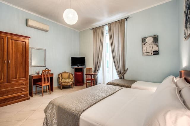 Triple Room