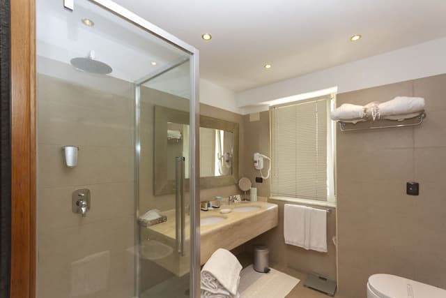 Suite, Sea View