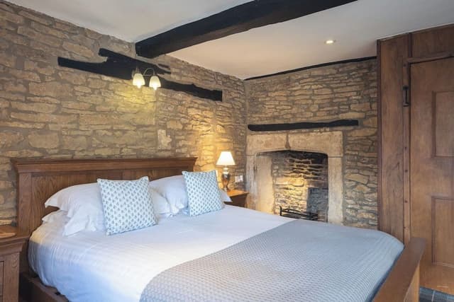 Deluxe Double Room (Burford)