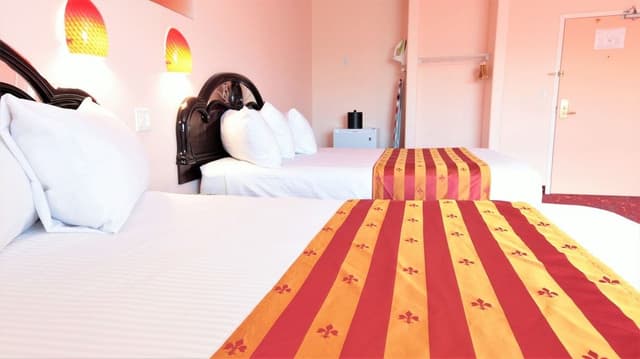 Premium Double Room, 2 Queen Beds, Fireplace