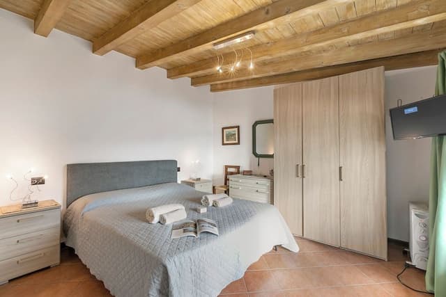 Family Apartment, Multiple Bedrooms, Mountainside (Blu Lavanda Lakeview Terrace +)