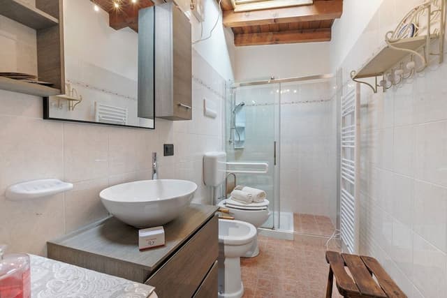 Family Apartment, Multiple Bedrooms, Mountainside (Blu Lavanda Lakeview Terrace +)