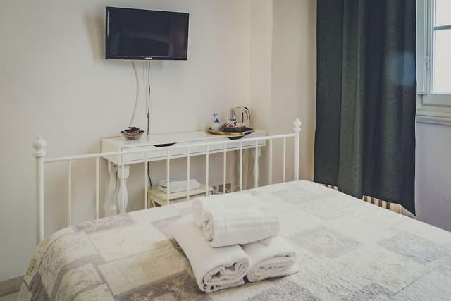 Basic Double or Twin Room, Shared Bathroom
