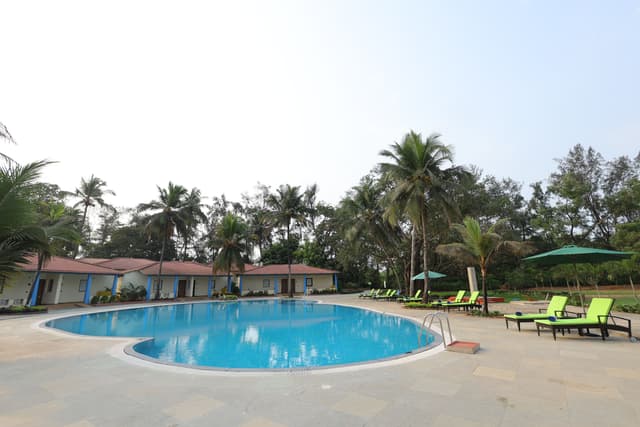 Pool View Cottages