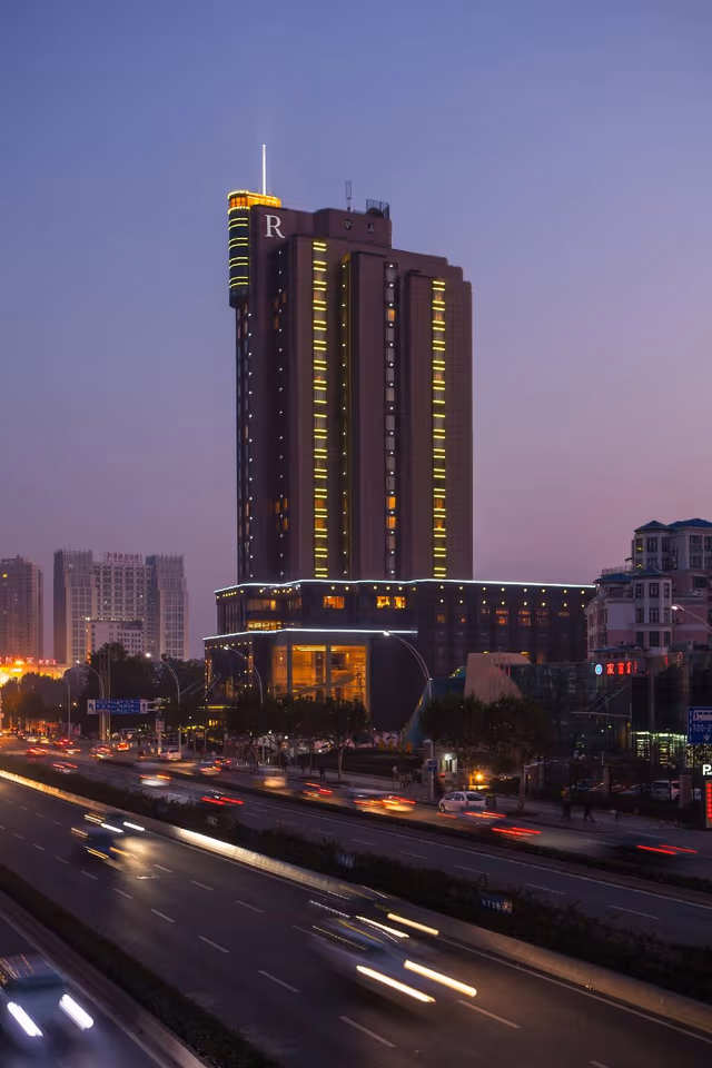business, guest room, 1 king, city view