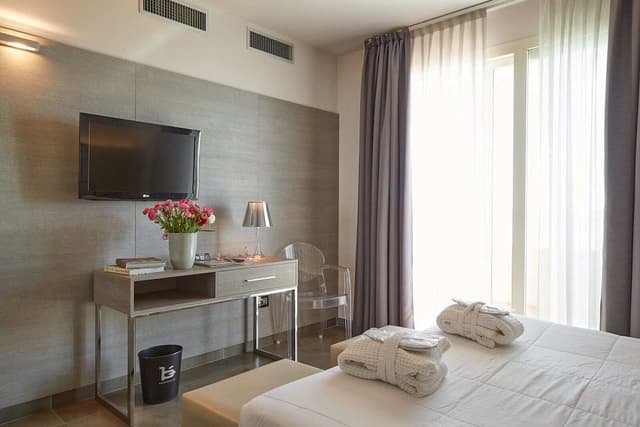 Deluxe Double Room, Balcony, Partial Sea View