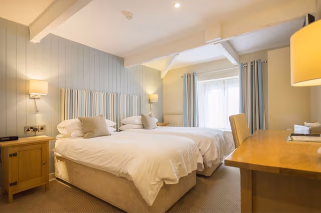Standard Twin Room