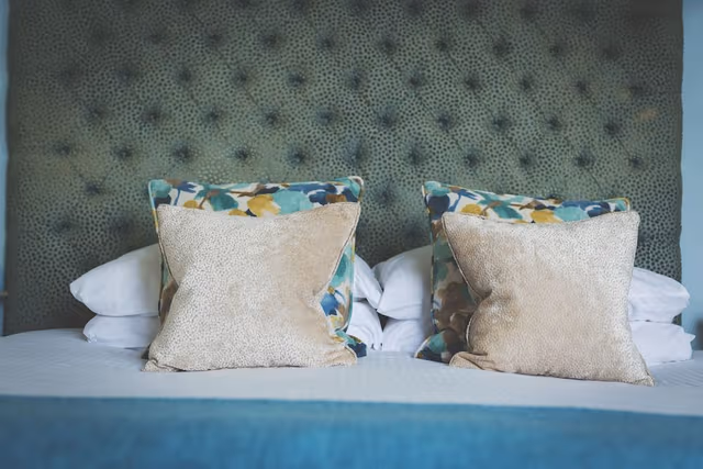 Signature Twin Room