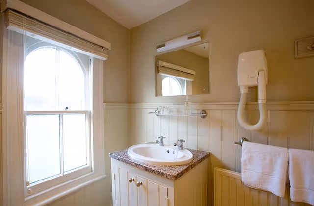 Signature Twin Room