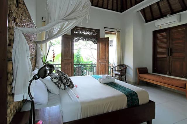 Deluxe Cottage Room