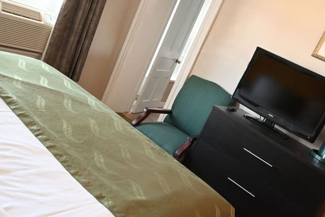 Room, 1 King Bed (Third Floor)