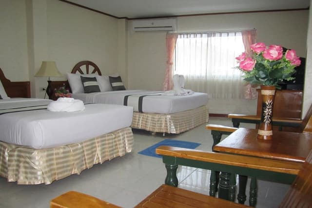 Triple Room