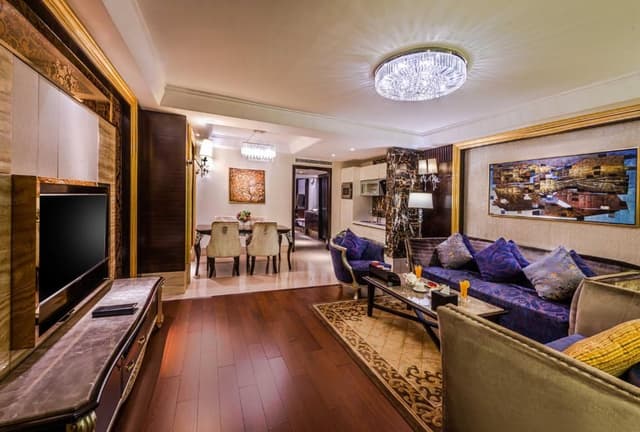 Executive Suite