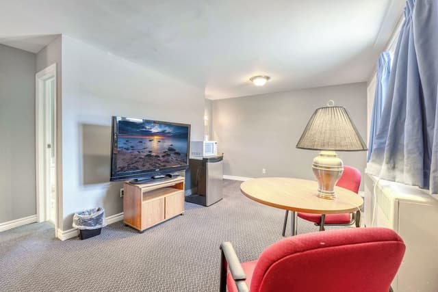 Deluxe Double Room, 2 Queen Beds, Non Smoking, Bathtub
