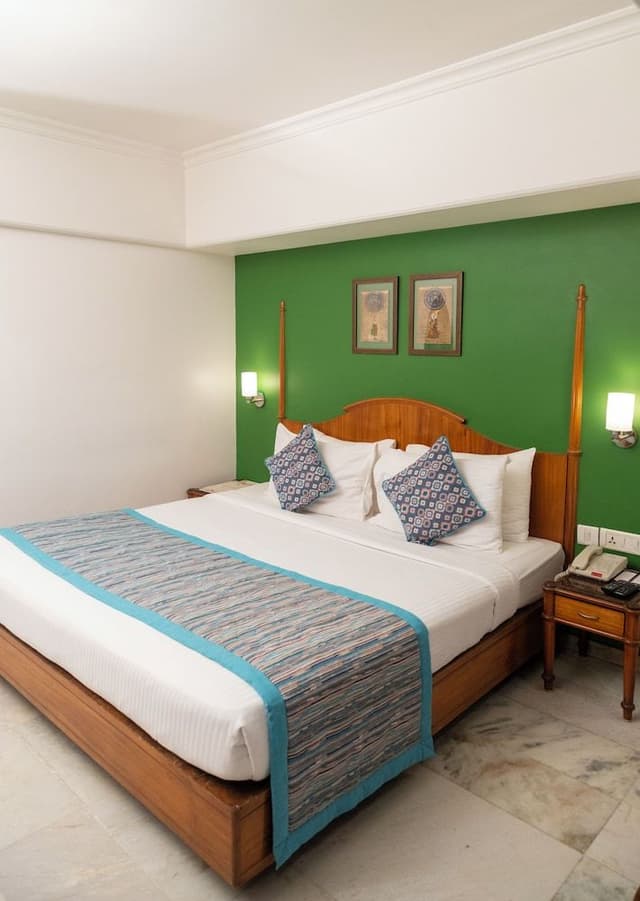 Club Room