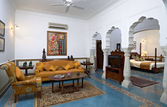 Deluxe Suite