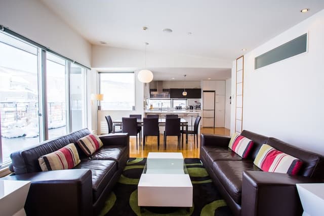 Youtei Tracks Condo 2 Bedrooms Penthouse