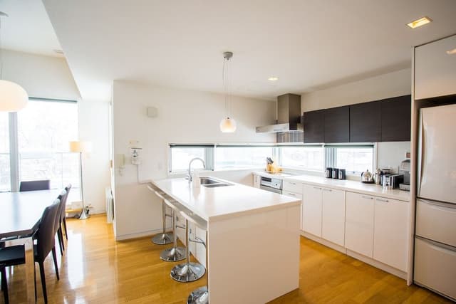 Youtei Tracks Condo 2 Bedrooms Penthouse