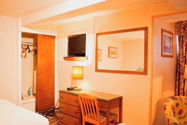 Economy Double Room