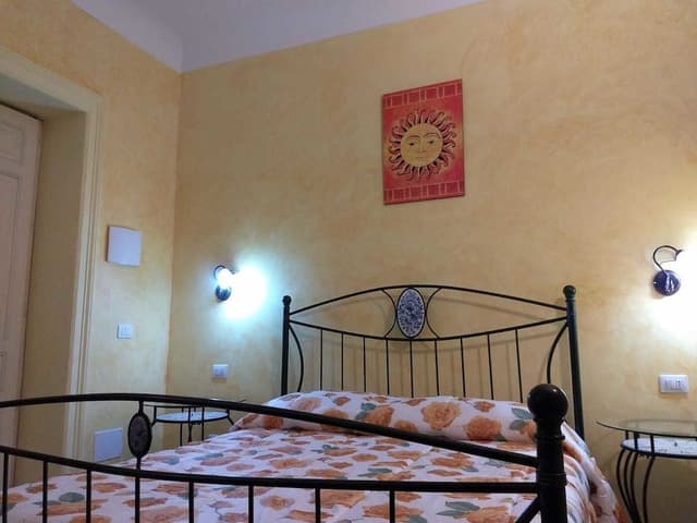 Economy Room, 1 Queen Bed