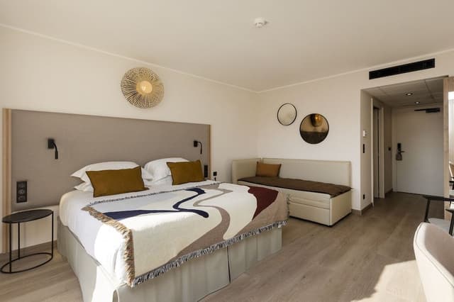 Superior Room, Partial Sea View