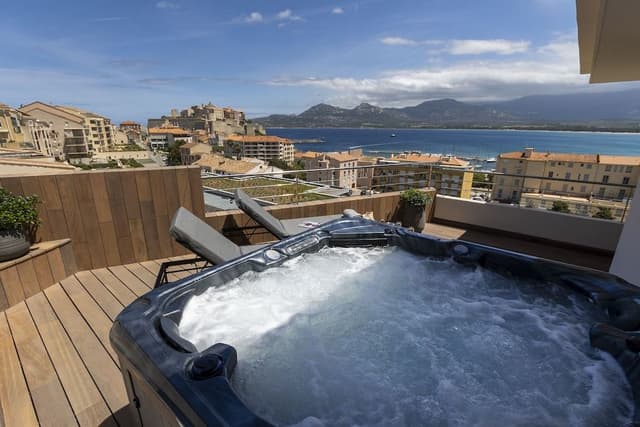 Suite, Hot Tub, Sea View