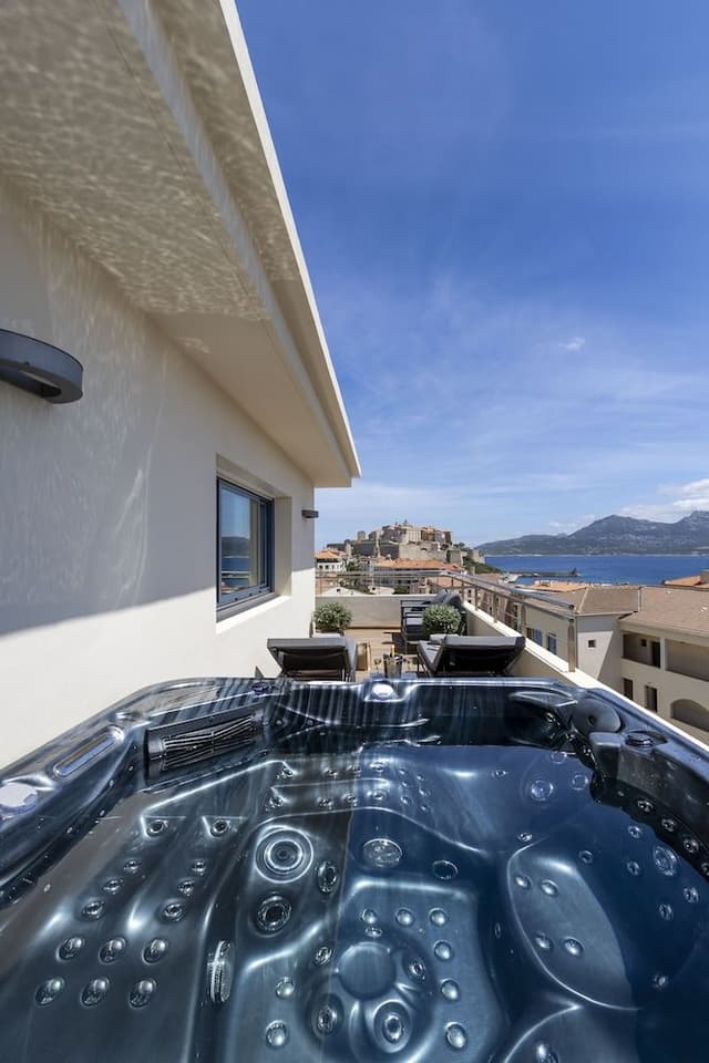Panoramic Suite, Hot Tub, Sea View (Prestige)