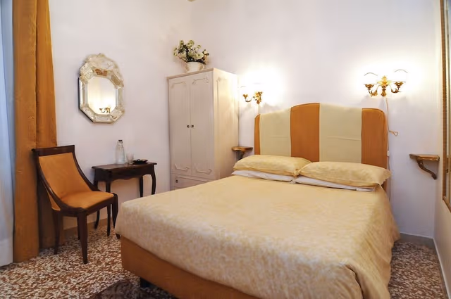 Double Room (small)