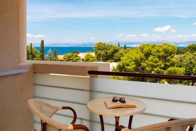 Superior Double Room with Balcony and Sea View