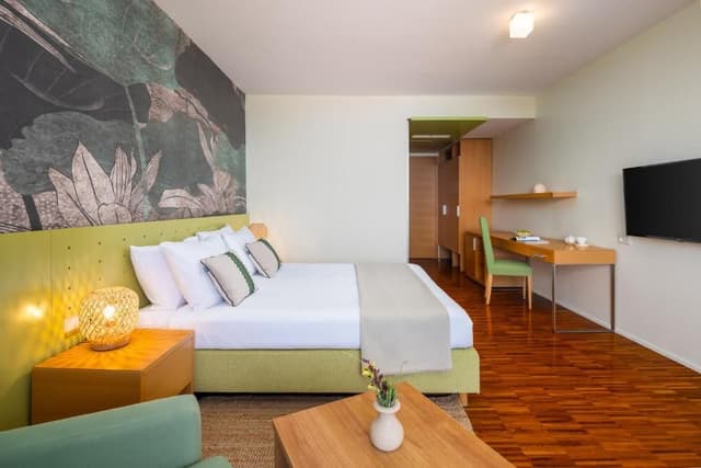 Superior Double Room with Balcony and Sea View