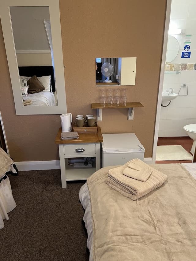 Comfort Room, Multiple Beds, Garden View