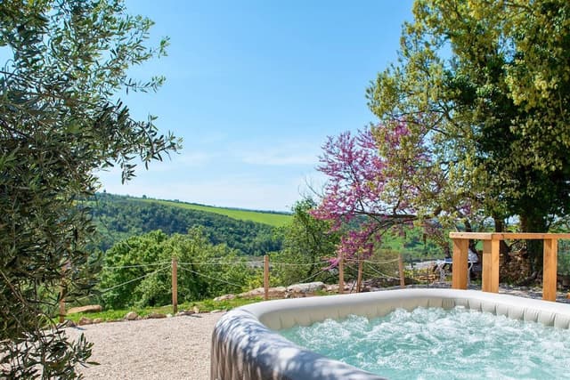 Glamping Eco-suite con colazione e vasca idromassaggio esclusiva