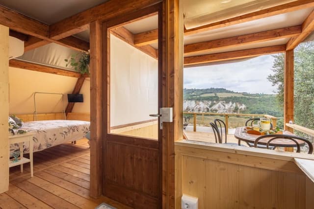 Glamping Eco-suite con colazione e vasca idromassaggio esclusiva